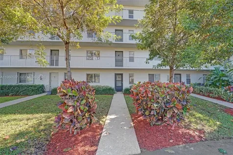2228 N Cypress Bend Drive Pompano Beach FL 33069