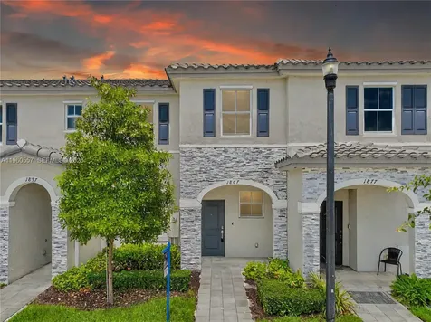 1867 SE 26th Terrace Homestead FL 33035