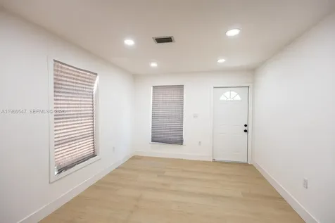 812 33rd Street West Palm Beach FL 33407