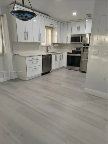 2250 NW 78th Avenue Pembroke Pines FL 33024