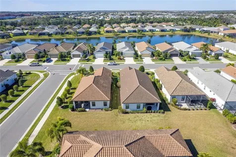 3723 Azurite Way Bradenton FL 34211