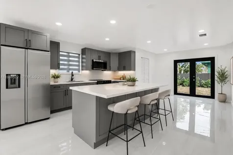 528 NW 3rd Court Hallandale Beach FL 33009