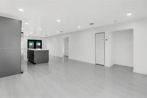 528 NW 3rd Court Hallandale Beach FL 33009