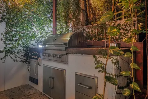 9105 NE 5th Avenue Miami Shores FL 33138
