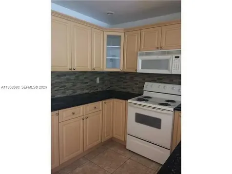 7732 Camino Real Miami FL 33143
