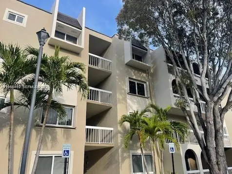 7732 Camino Real Miami FL 33143