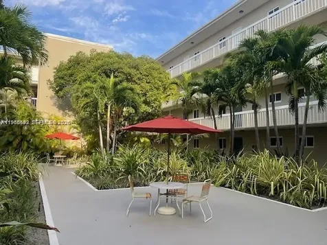 7732 Camino Real Miami FL 33143
