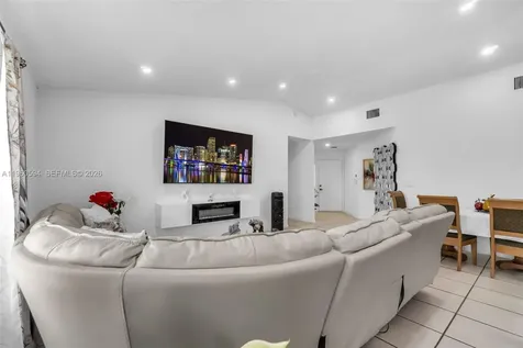 2590 SE 7th Place Homestead FL 33033