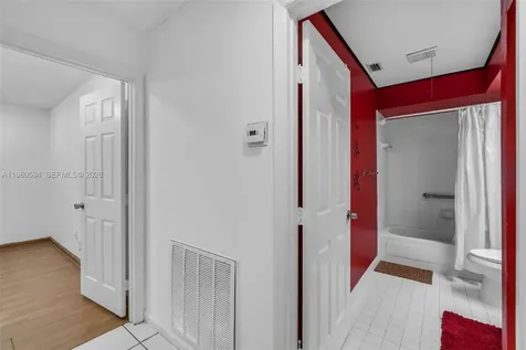 2590 SE 7th Place Homestead FL 33033