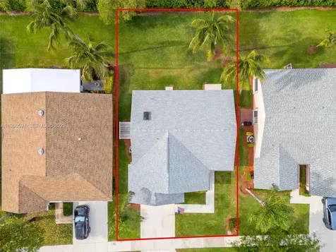 2590 SE 7th Place Homestead FL 33033