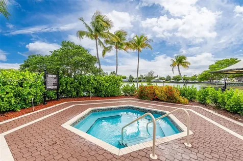 2590 SE 7th Place Homestead FL 33033