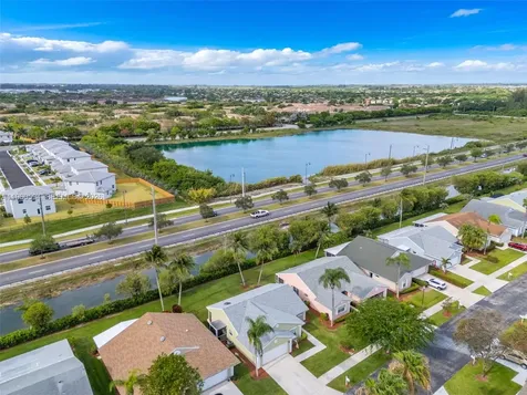 2590 SE 7th Place Homestead FL 33033