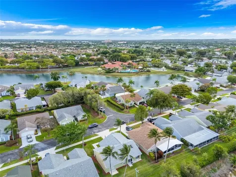 2590 SE 7th Place Homestead FL 33033