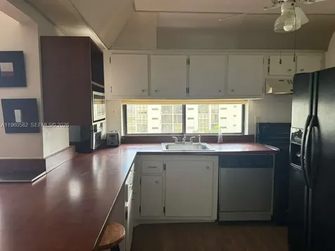 17011 N Bay Road Sunny Isles Beach FL 33160