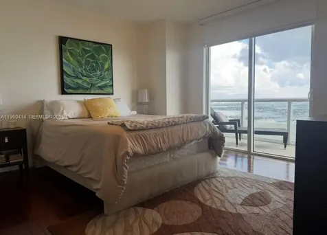 Miami FL 33132