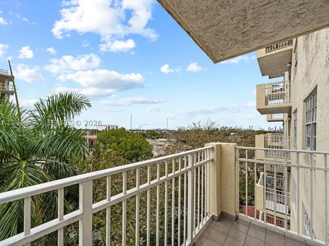 1750 NW 27th Avenue Miami FL 33125