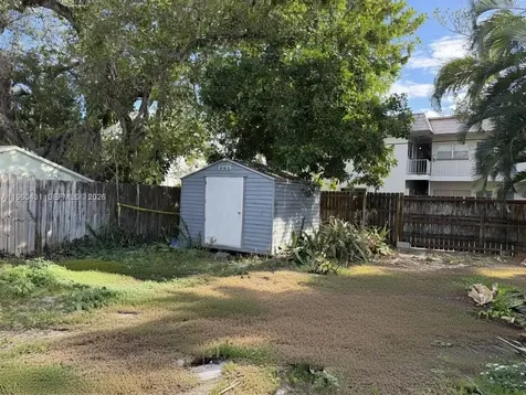 1568 NE 35th Street Oakland Park FL 33334