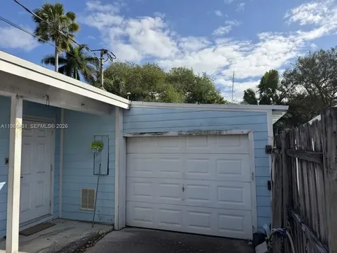 1568 NE 35th Street Oakland Park FL 33334