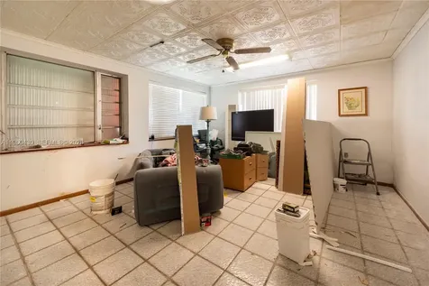 600 SW 11th Avenue Hallandale Beach FL 33009