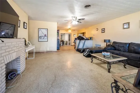 600 SW 11th Avenue Hallandale Beach FL 33009