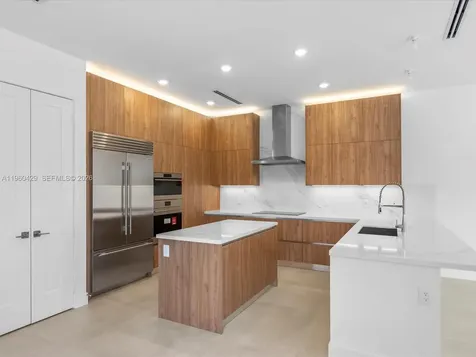 19701 NE 16 Place Miami FL 33179