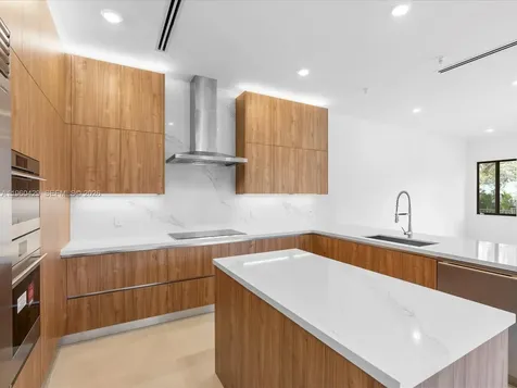 19701 NE 16 Place Miami FL 33179