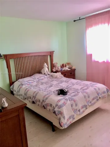 319 NE 14th Avenue Hallandale Beach FL 33009