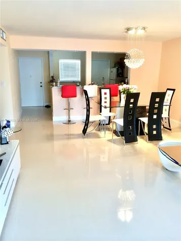 319 NE 14th Avenue Hallandale Beach FL 33009