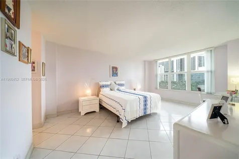 3800 S Ocean Drive Hollywood FL 33019