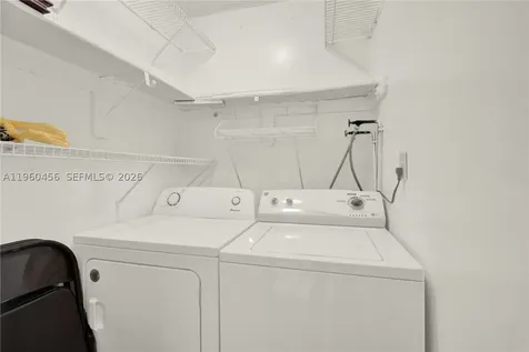 1555 W 44th Place Hialeah FL 33012