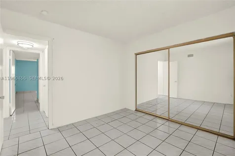 1555 W 44th Place Hialeah FL 33012