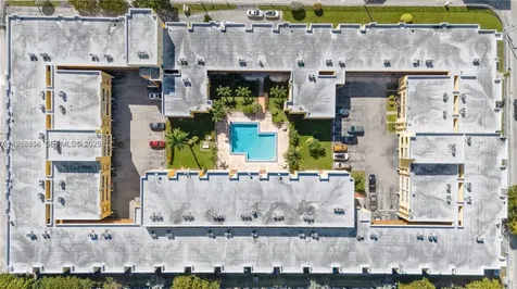 1555 W 44th Place Hialeah FL 33012