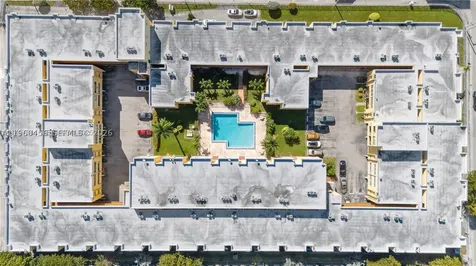 1555 W 44th Place Hialeah FL 33012