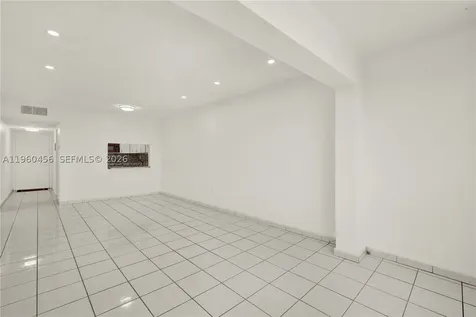 1555 W 44th Place Hialeah FL 33012