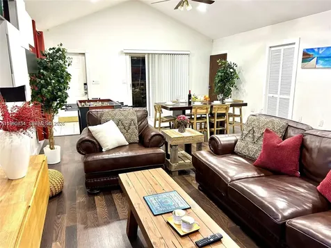 1531 NE 35th Street Oakland Park FL 33334