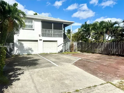 1531 NE 35th Street Oakland Park FL 33334