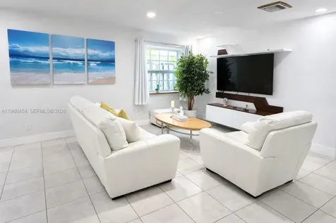 1531 NE 35th Street Oakland Park FL 33334