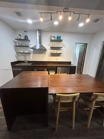 1531 NE 35th Street Oakland Park FL 33334