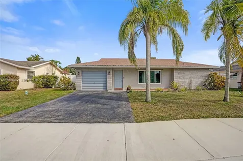 9607 NW 81st Street Tamarac FL 33321