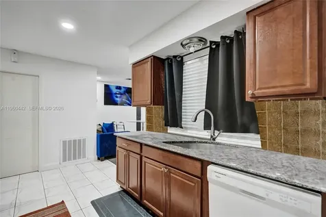 9607 NW 81st Street Tamarac FL 33321
