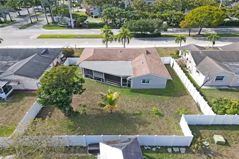 9607 NW 81st Street Tamarac FL 33321