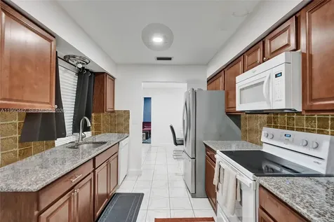 9607 NW 81st Street Tamarac FL 33321