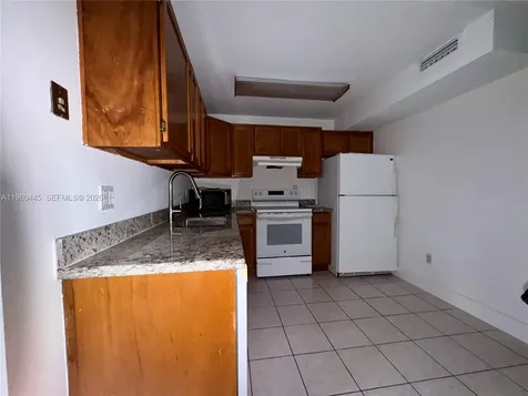 15385 S Dixie Highway Palmetto Bay FL 33157