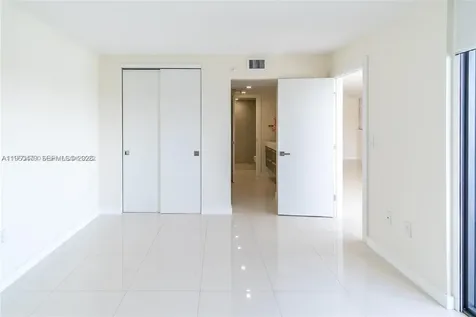 6830 Indian Creek Drive Miami Beach FL 33141