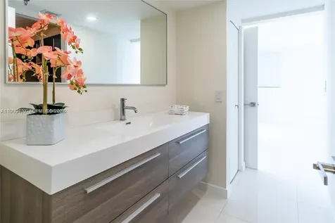 6830 Indian Creek Drive Miami Beach FL 33141