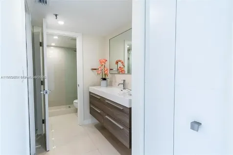 6830 Indian Creek Drive Miami Beach FL 33141