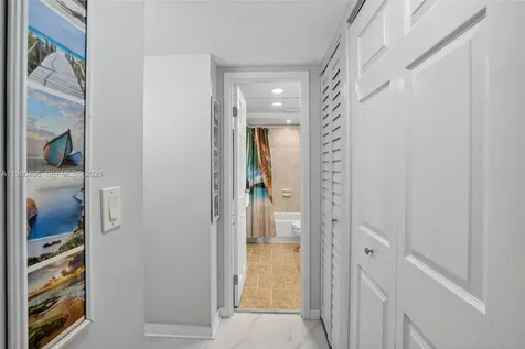 2801 Somerset Drive Lauderdale Lakes FL 33311
