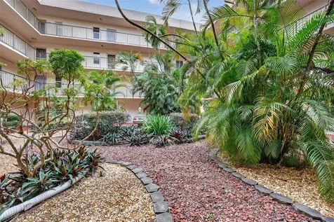2801 Somerset Drive Lauderdale Lakes FL 33311