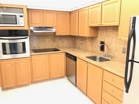 3901 S Ocean Drive Hollywood FL 33019