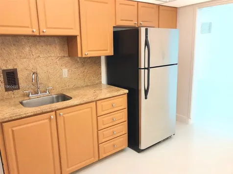 3901 S Ocean Drive Hollywood FL 33019